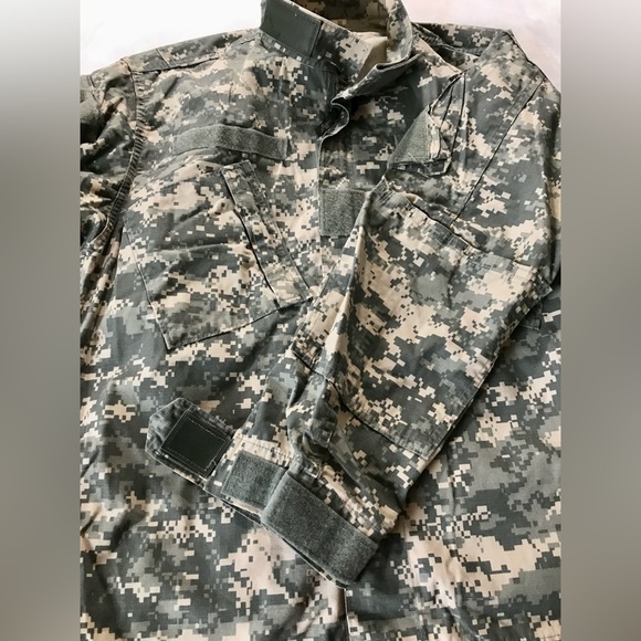 US Military Army Mens LS Full Zip Camo Cargo Combat Uniform Jacket Medium - Picture 3 of 9